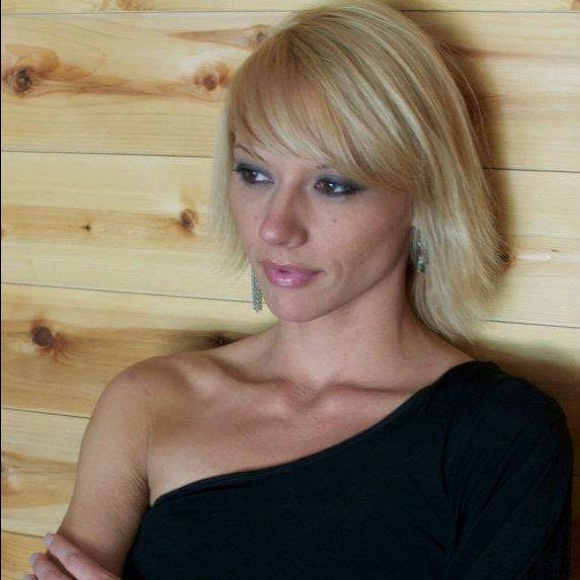 .VIOLET FOX - Picture 4 of 8